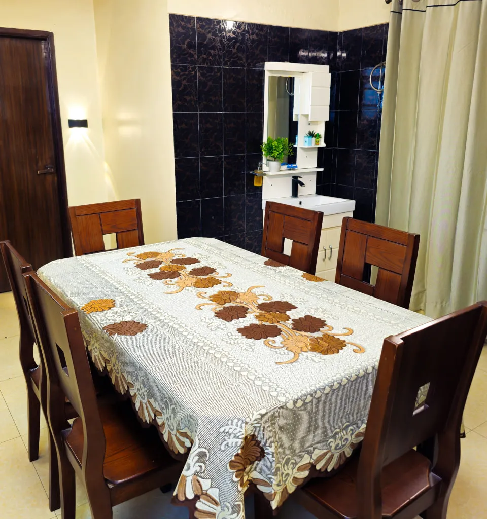 Black Berry Table Cloth - Image 2